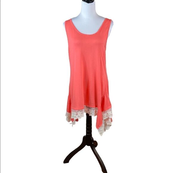Charming Charlie Peach Sleeveless Asymmetrical Top With Lace Hem, Size M - Picture 1 of 8